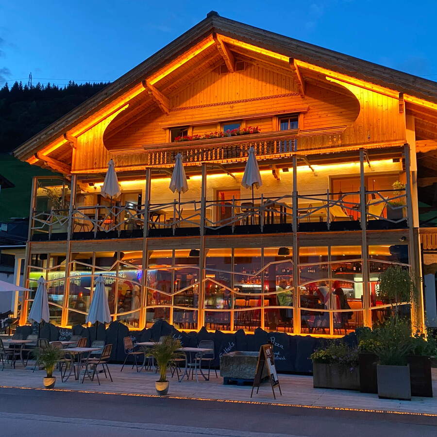 Basecamp Gerlos · Restaurant · Pizza · Bar