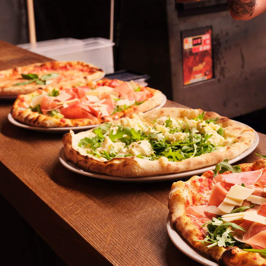Basecamp Gerlos · Restaurant · Pizza · Bar